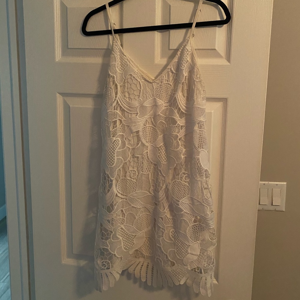 Lace white flowy dress